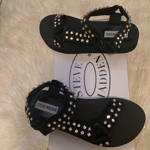 Steve Madden Henley Studded Sandals